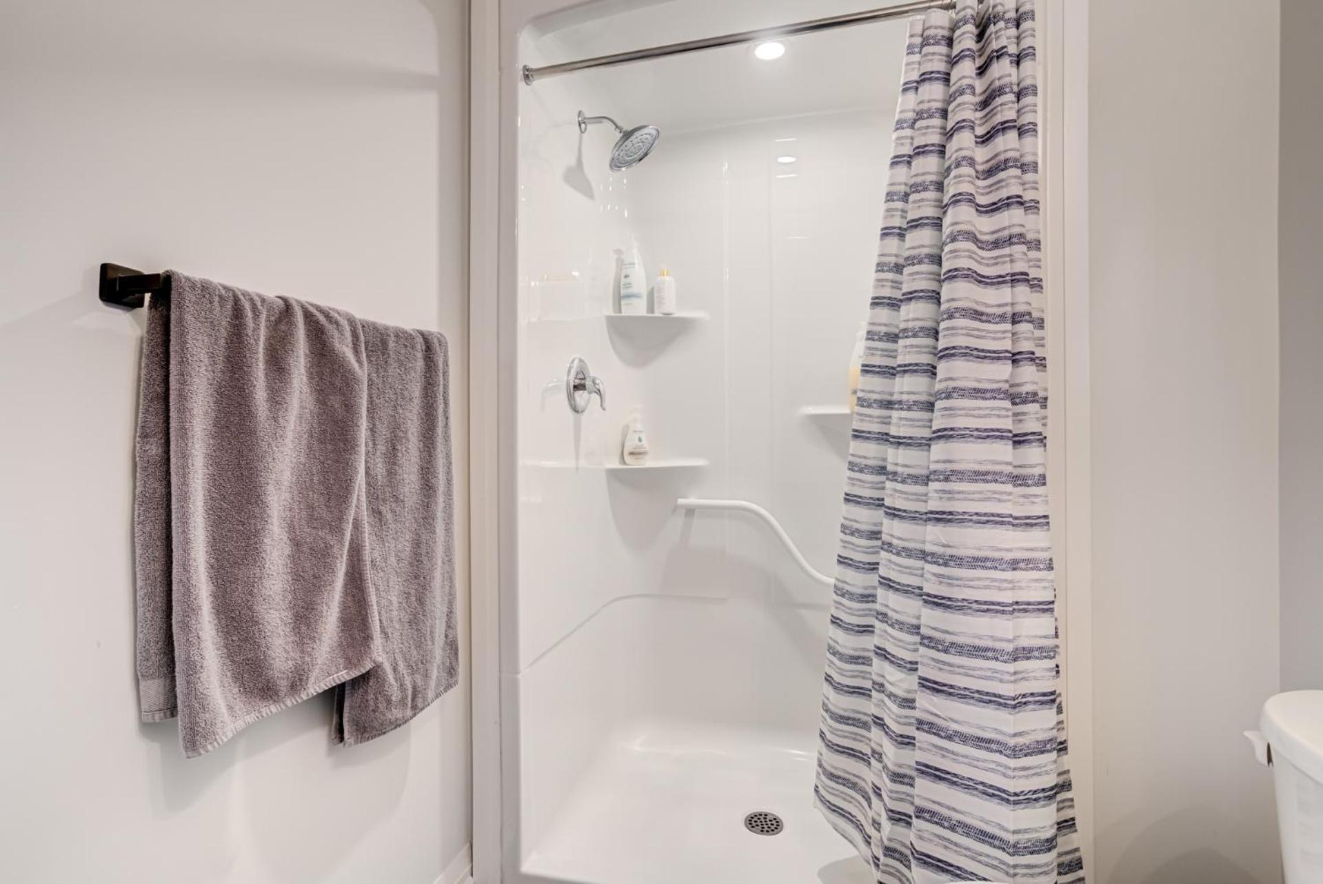 Luxury Living At The Falls - 4 Bed House Niagara Falls Esterno foto