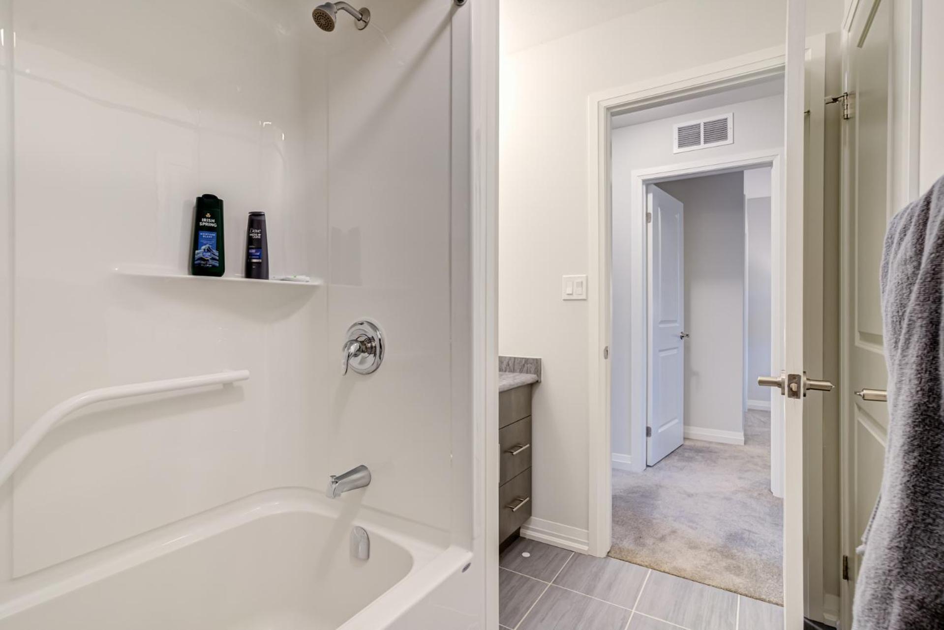 Luxury Living At The Falls - 4 Bed House Niagara Falls Esterno foto
